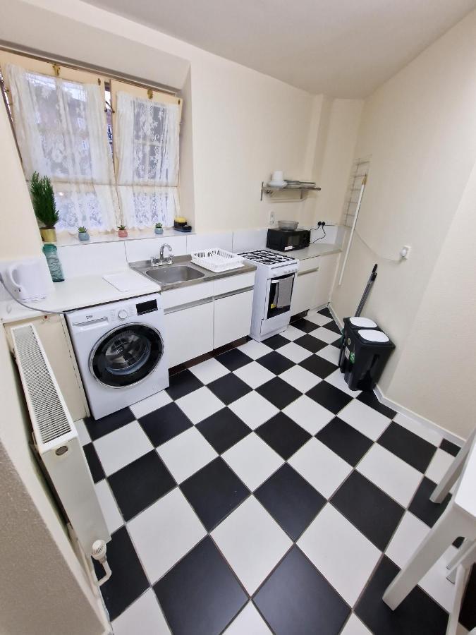 Waterloo - Zone 1 - Spacious One Bedroom Flat London Exteriör bild
