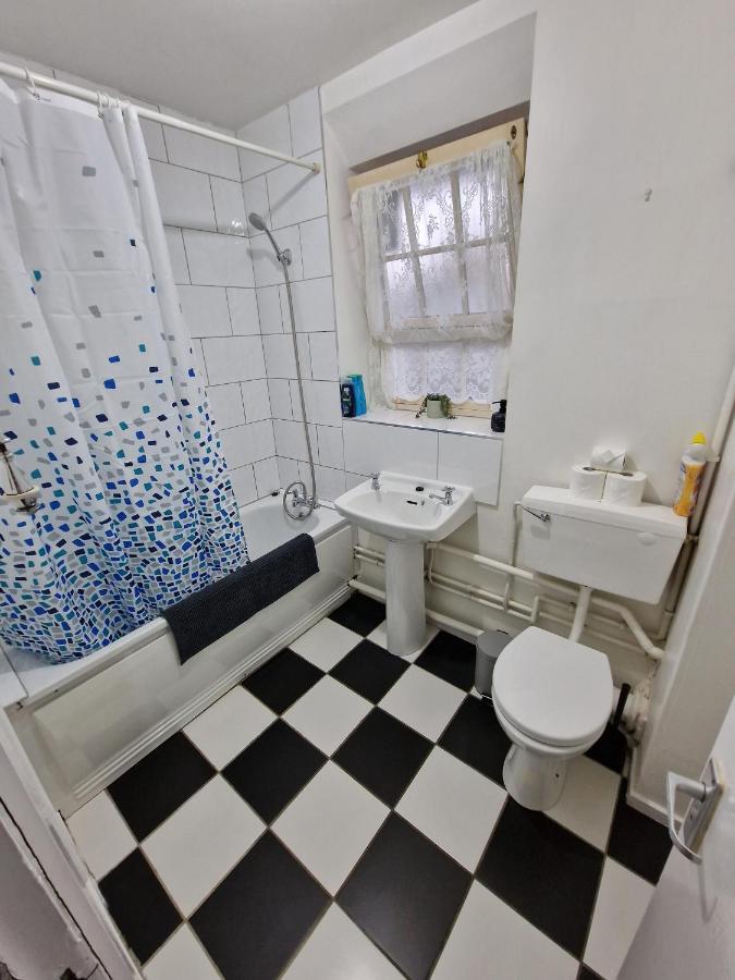 Waterloo - Zone 1 - Spacious One Bedroom Flat London Exteriör bild